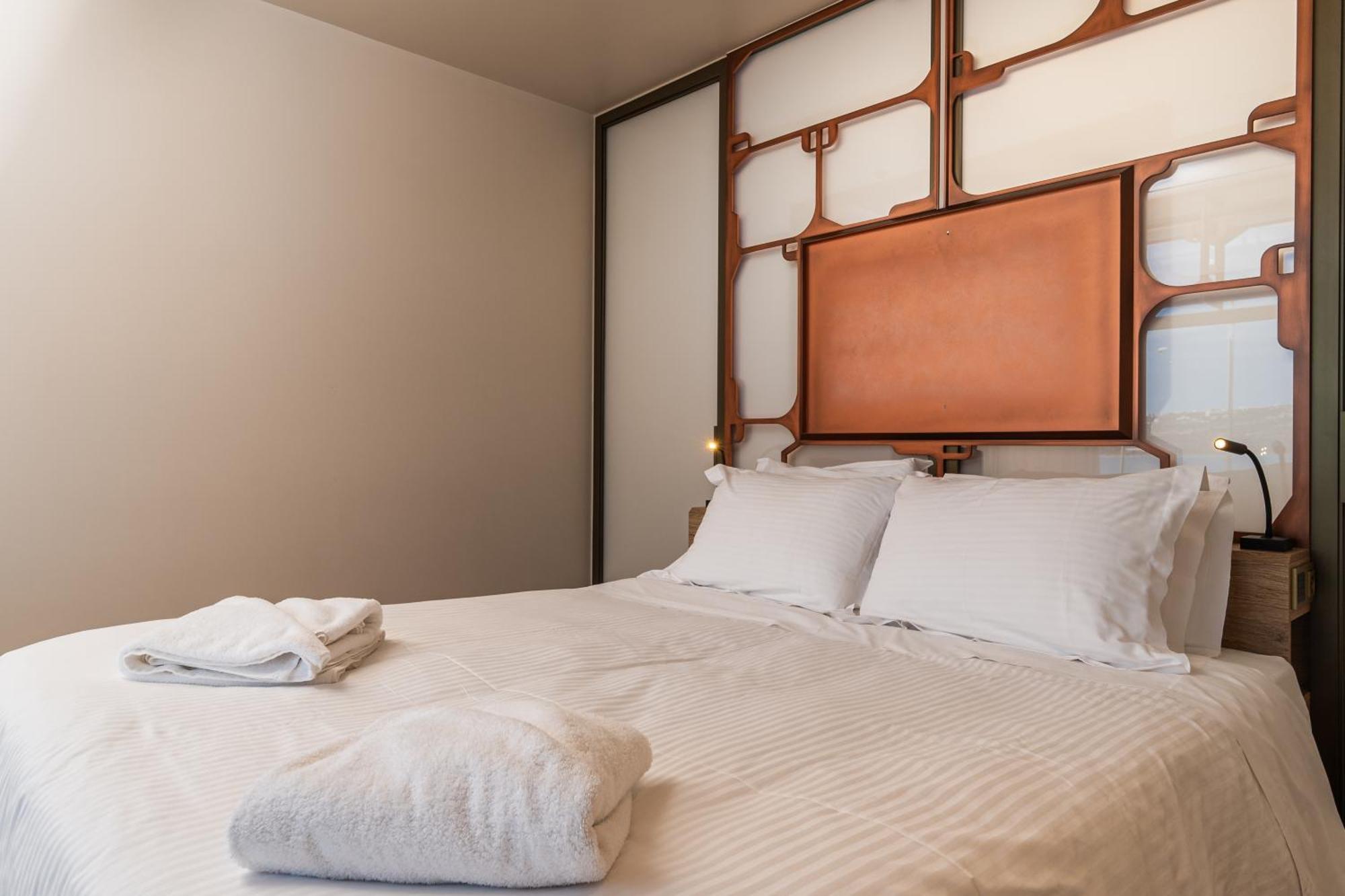 Oniros Residences Souda Luaran gambar
