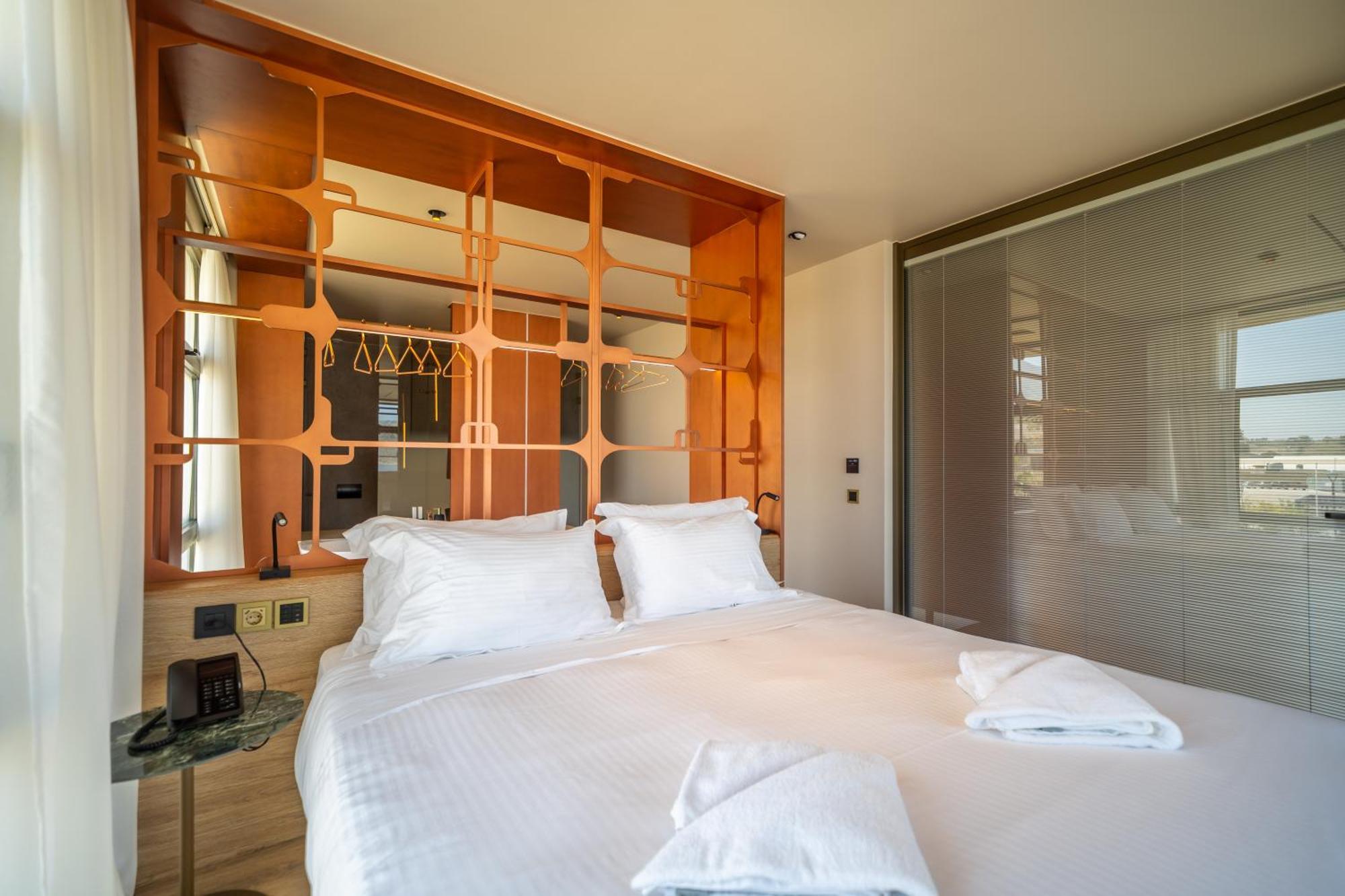 Oniros Residences Souda Luaran gambar