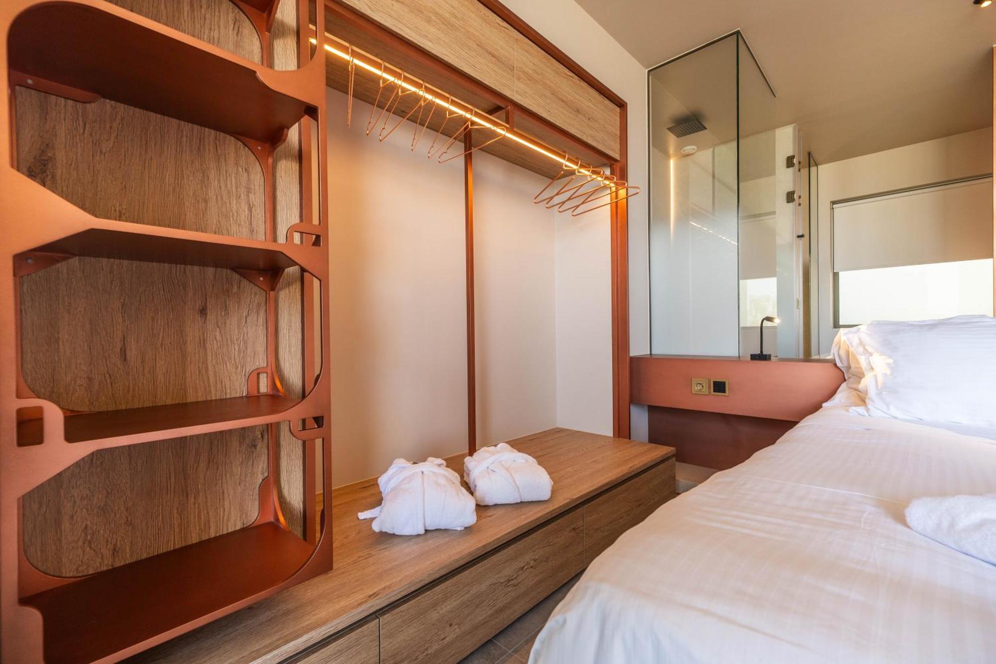 Oniros Residences Souda Luaran gambar